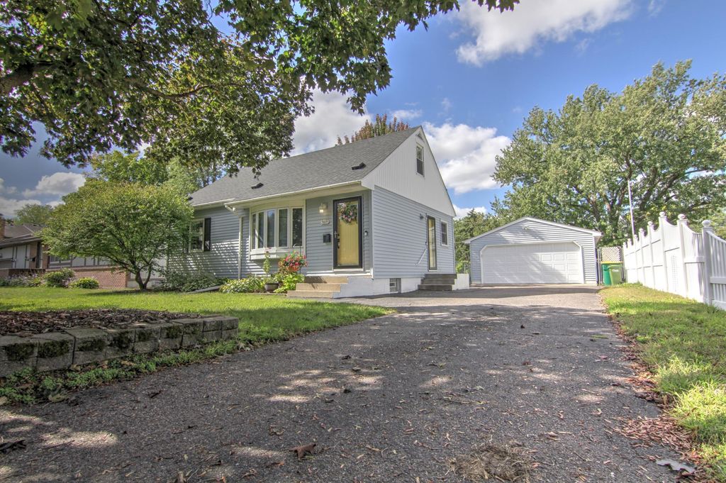 5619 Vera Cruz Avenue N, Crystal, MN 55429 — exterior
