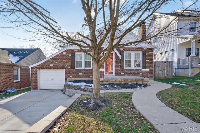 8932 Moritz Avenue, Brentwood, MO 63144