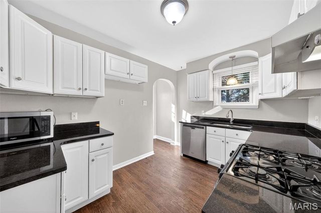 8932 Moritz Avenue, Brentwood, MO 63144