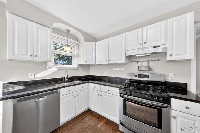 8932 Moritz Avenue, Brentwood, MO 63144