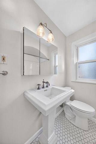 8932 Moritz Avenue, Brentwood, MO 63144