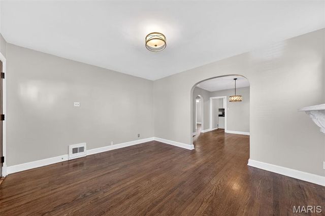 8932 Moritz Avenue, Brentwood, MO 63144