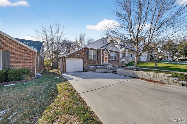 8932 Moritz Avenue, Brentwood, MO 63144