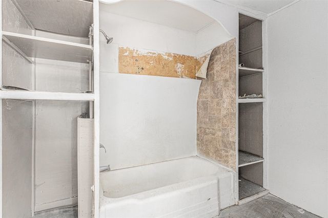 410 Division Street, Benton Harbor, MI 49022