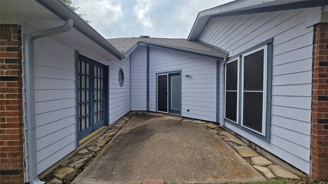 3110 Big Oaks Drive, Garland, TX 75044