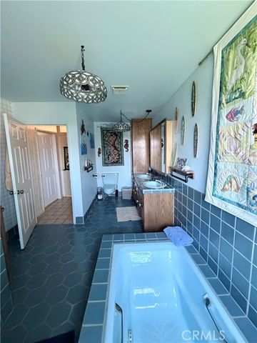 2075 Cambridge Way, Santa Maria, CA 93454