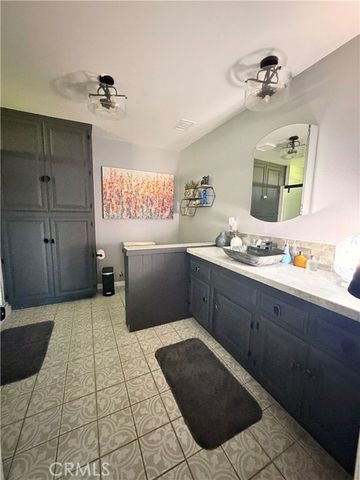 2075 Cambridge Way, Santa Maria, CA 93454