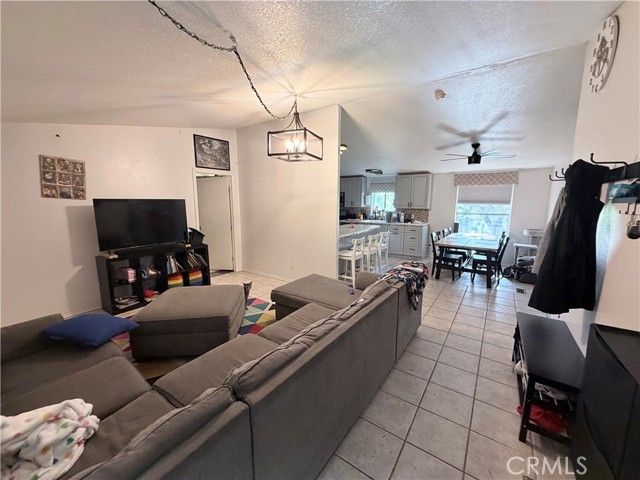 2075 Cambridge Way, Santa Maria, CA 93454