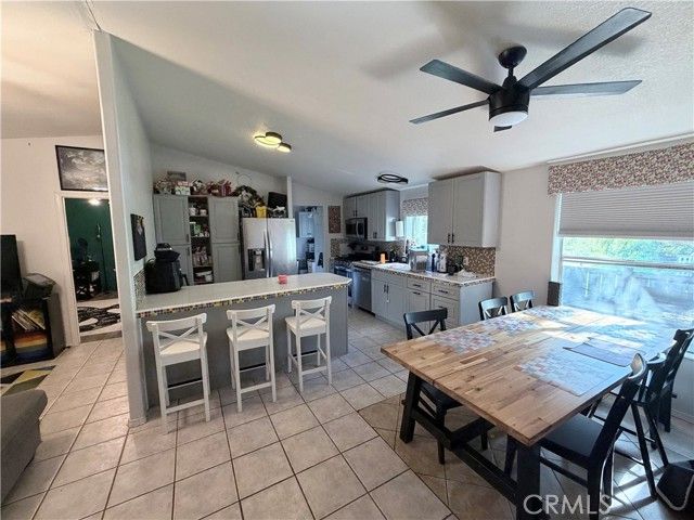 2075 Cambridge Way, Santa Maria, CA 93454