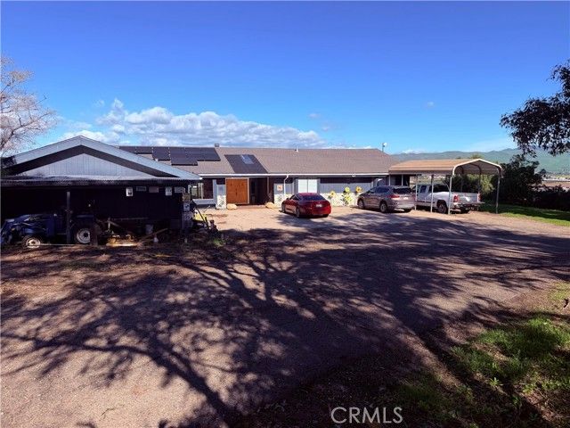 2075 Cambridge Way, Santa Maria, CA 93454