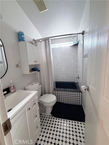 2075 Cambridge Way, Santa Maria, CA 93454