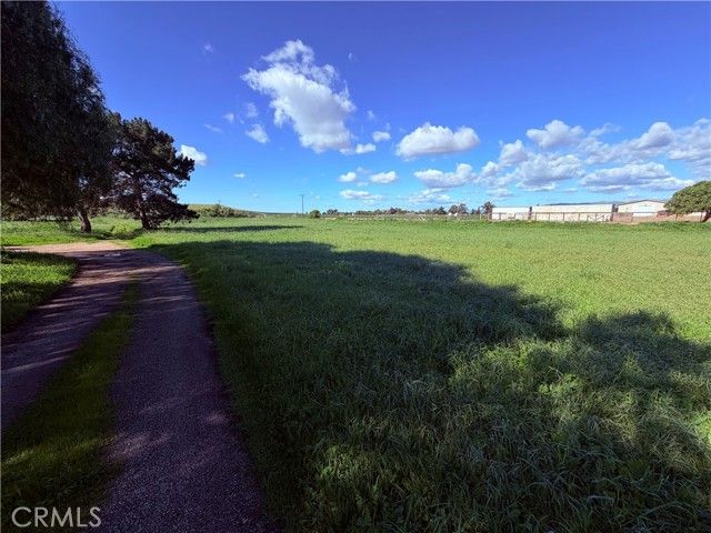 2075 Cambridge Way, Santa Maria, CA 93454