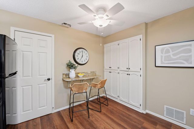 7942 Timber Lake Drive, Eden Prairie, MN 55347