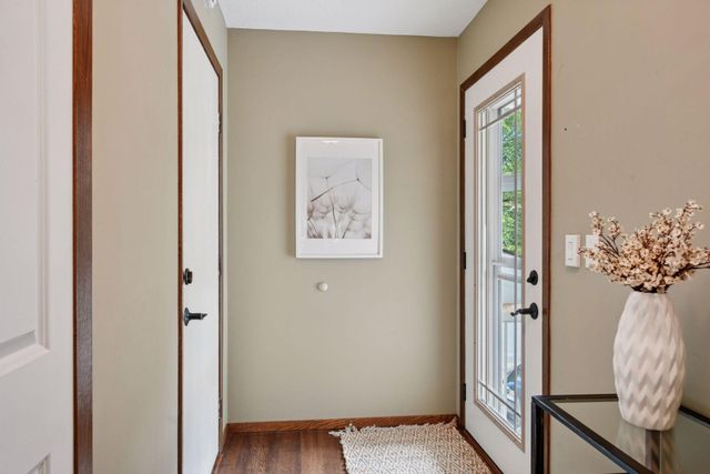 7942 Timber Lake Drive, Eden Prairie, MN 55347