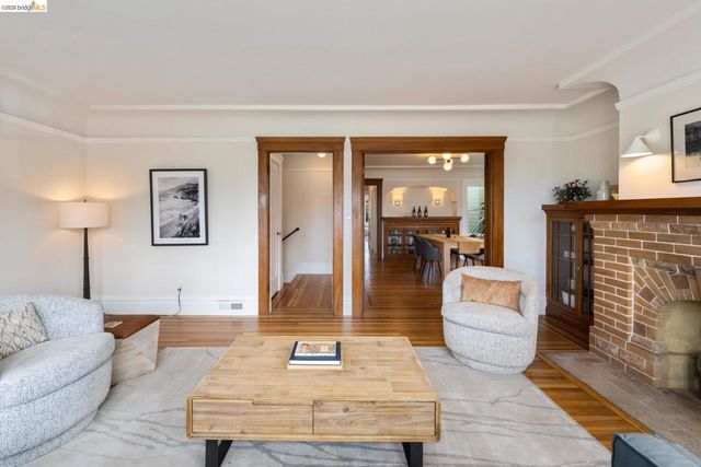 230 Ashton Ave, San Francisco, CA 94112