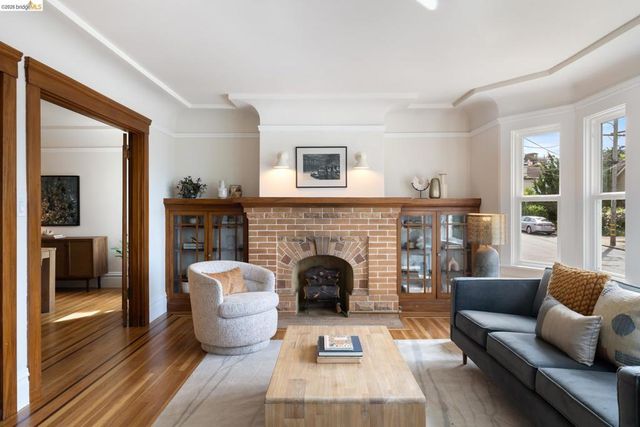 230 Ashton Ave, San Francisco, CA 94112