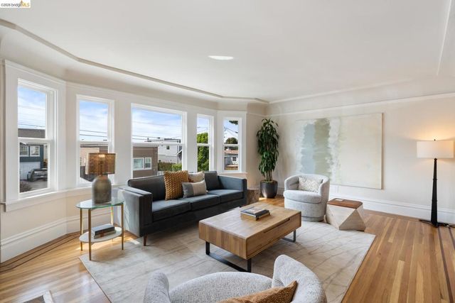 230 Ashton Ave, San Francisco, CA 94112