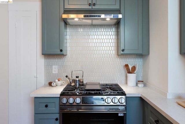 230 Ashton Ave, San Francisco, CA 94112