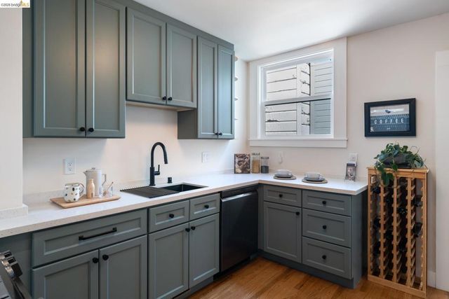 230 Ashton Ave, San Francisco, CA 94112