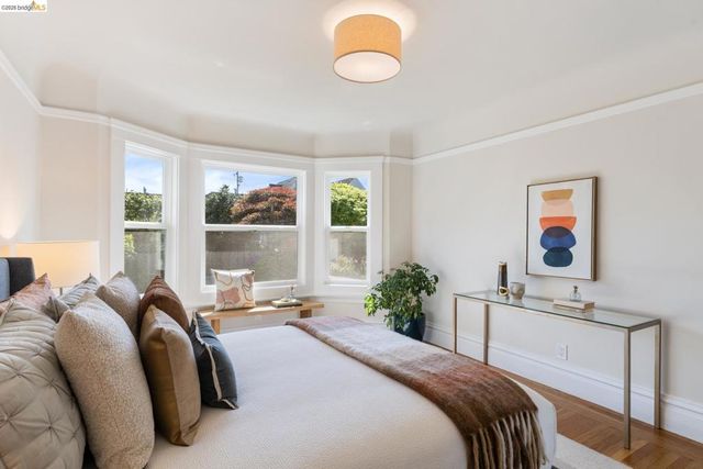 230 Ashton Ave, San Francisco, CA 94112