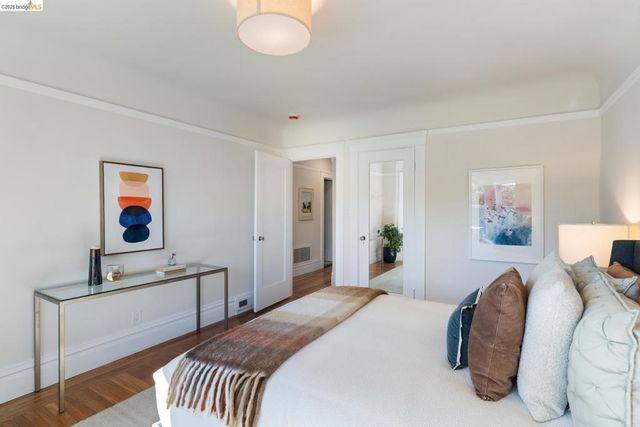 230 Ashton Ave, San Francisco, CA 94112