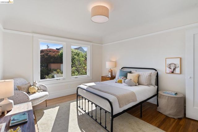 230 Ashton Ave, San Francisco, CA 94112