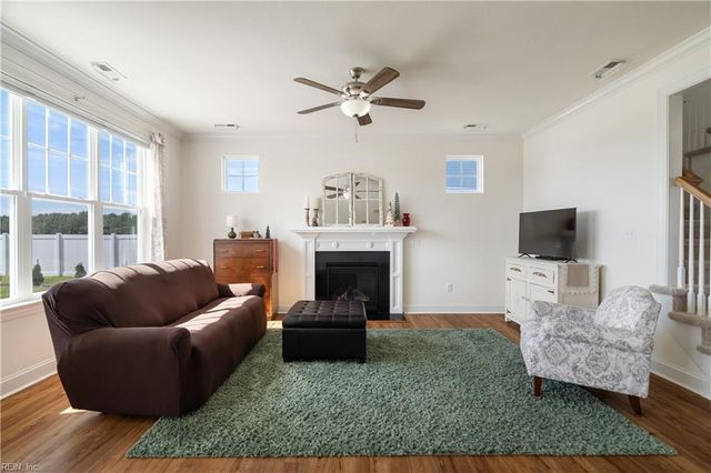300 Farmstead LOOP, Moyock, NC 27958