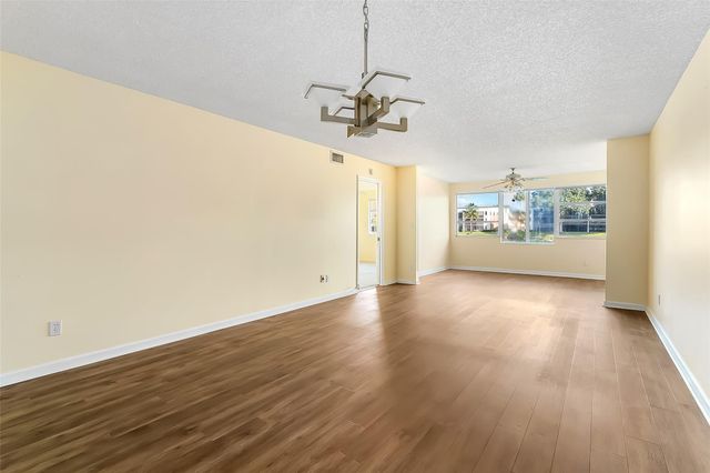 7334 Devon Dr 108, Tamarac, FL 33321