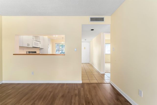 7334 Devon Dr 108, Tamarac, FL 33321