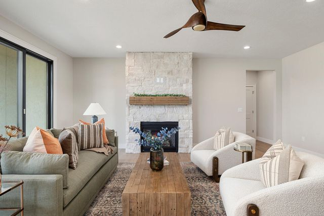 4133 E Vintage Point Drive, Rogersville, MO 65742
