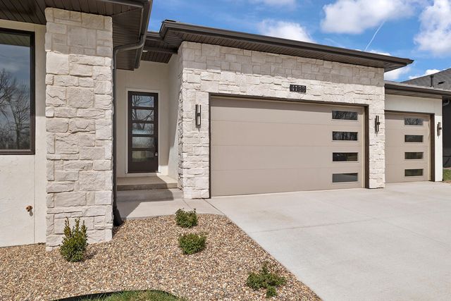 4133 E Vintage Point Drive, Rogersville, MO 65742