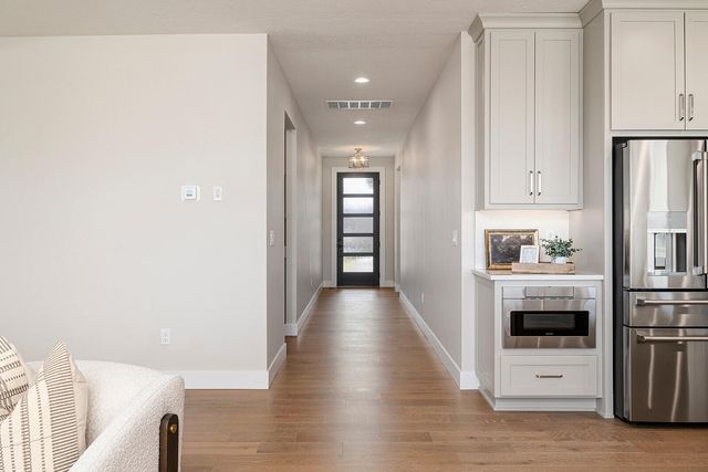 4133 E Vintage Point Drive, Rogersville, MO 65742