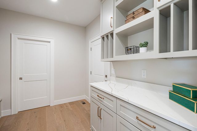 4133 E Vintage Point Drive, Rogersville, MO 65742