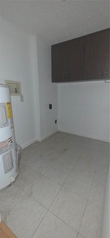 700 STARKEY RD 1224, Largo, FL 33771