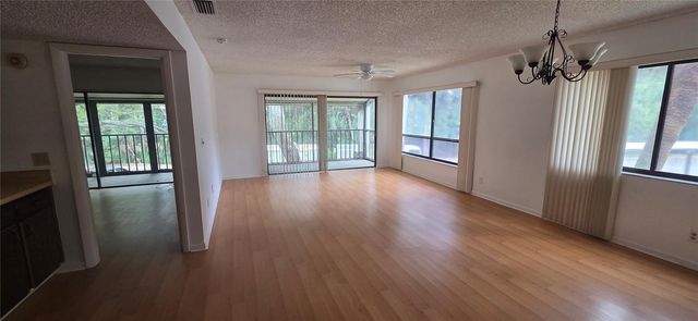 700 STARKEY RD 1224, Largo, FL 33771