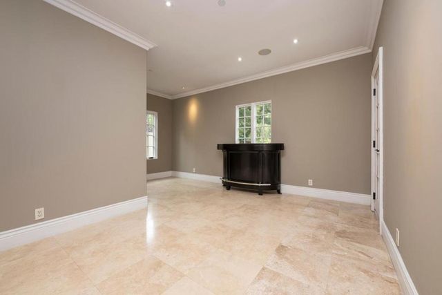 1512 Highway Road, Burlingame, CA 94010