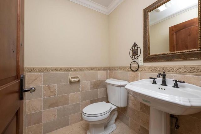 1512 Highway Road, Burlingame, CA 94010