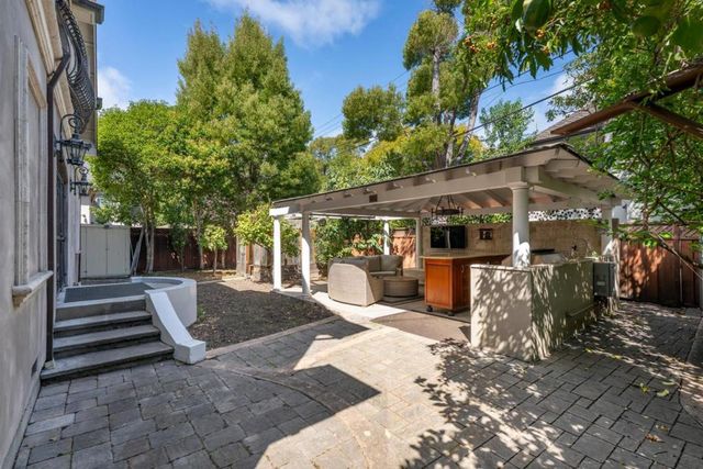 1512 Highway Road, Burlingame, CA 94010
