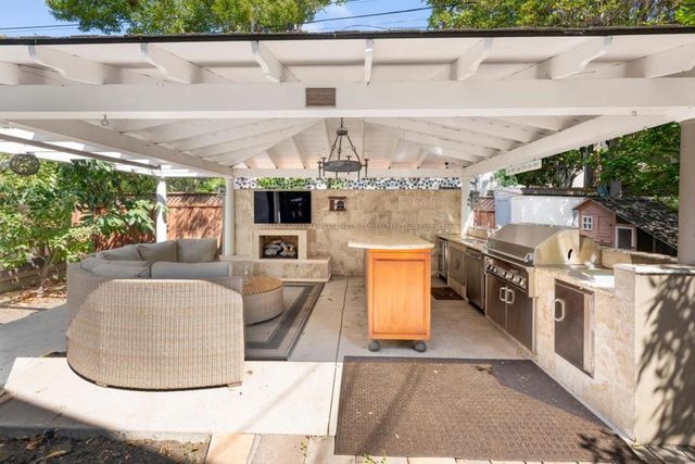 1512 Highway Road, Burlingame, CA 94010