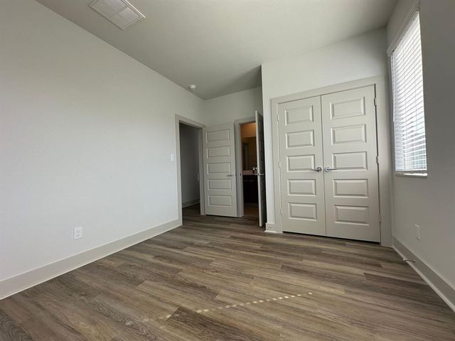 6804 Troya Lane, Houston, TX 77092