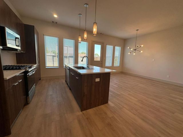 6804 Troya Lane, Houston, TX 77092
