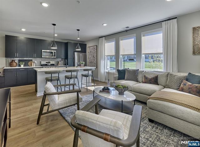 51 Okner Parkway 3010, Livingston, NJ 07039