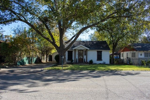603 Lilly Street, Cleburne, TX 76033