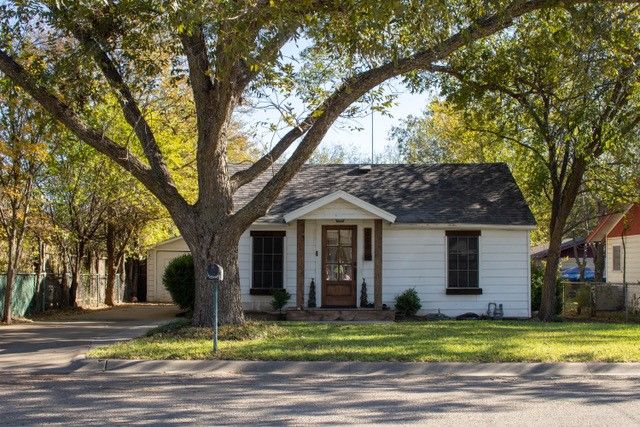 603 Lilly Street, Cleburne, TX 76033