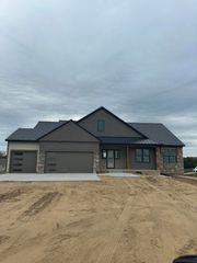 5631 Pioneer Pass SE, Caledonia, MI 49316