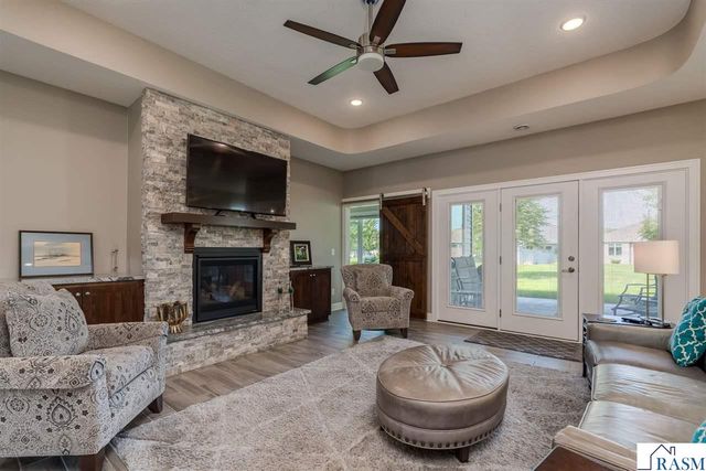 301 Dancing Waters Circle, Mankato, MN 56001