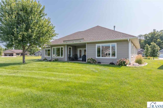 301 Dancing Waters Circle, Mankato, MN 56001