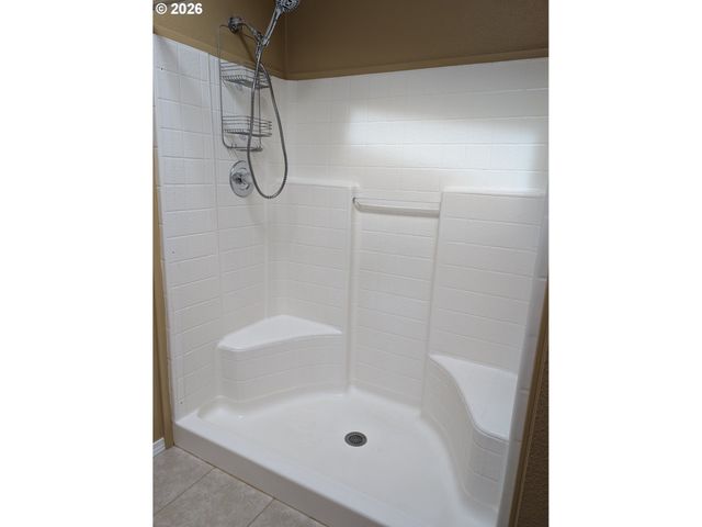 205 W RIVER RIDGE Ave, Roseburg, OR 97471