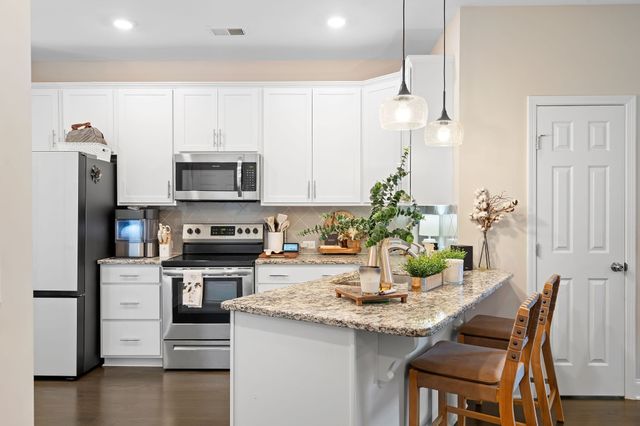 722 Hahn Ct, Lebanon, TN 37087