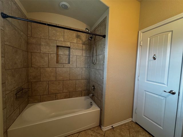 4752 Kendrick Peak Way, Fort Worth, TX 76244